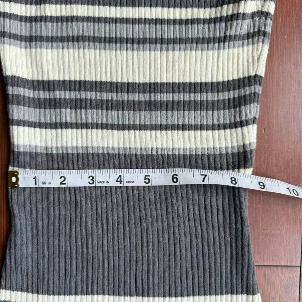 Gray and Cream‎ Striped Off the Shoulder Dress - Picture 6 of 8